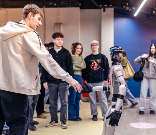 студенты. Фото (с) mos.ru