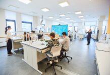 Правительство запланировало усовершенствовать защиту интеллектуальной собственности Лаборатория НИОКР. Фото (с) mos.ru