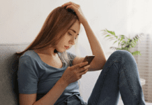 iphone. Фото (с) adobe