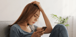 iphone. Фото (с) adobe