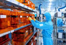 Совбез совещался по поводу редкоземельных металлов Микрон, микроэлектроника. Фото (с) Мос.Фото