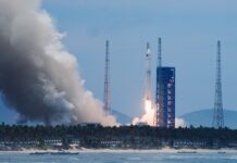 Китай впервые осуществил контролируемое возвращение первой ступени ракеты-носителя Фото (с) cnsa.gov.cn