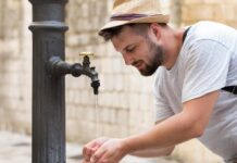 Британии не хватит воды для новых дата-центров для ИИ — доклад Фото (с) magnific.com