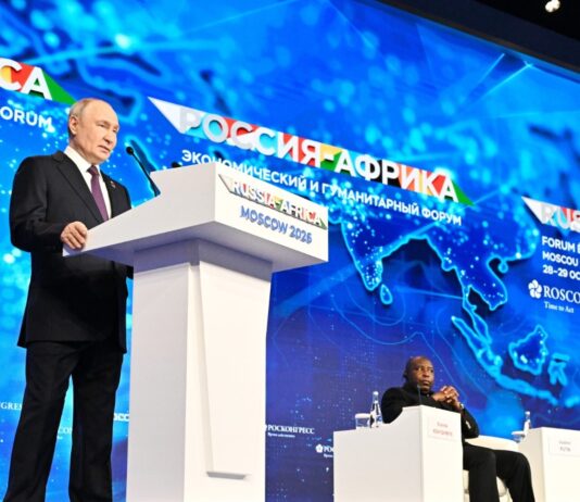 На пленарном заседании Экономического и гуманитарного форума Россия – Африка. Фото (с) Иван Секретарёв, фотохост-агентство саммита и форума Россия – Африка